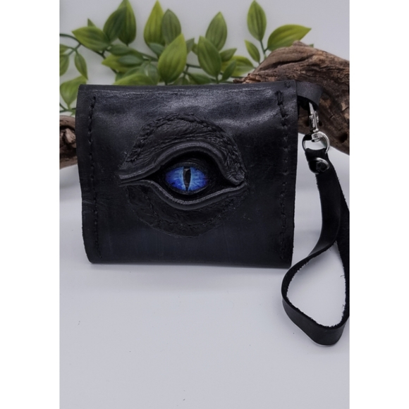 Dragon Eye Leather Wristlet - Picture 4 of 6